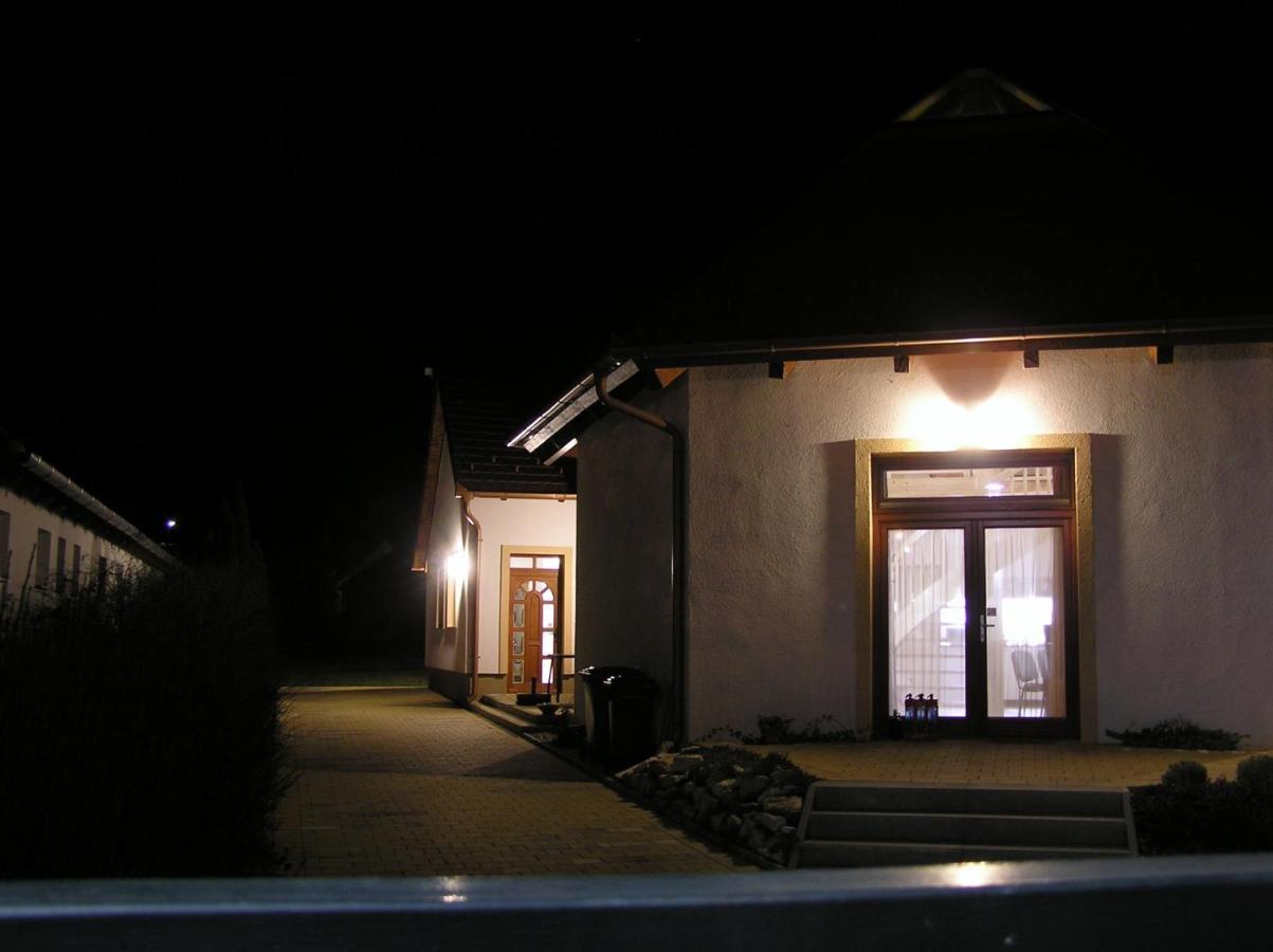 Egrelato Vendeghaz Apartment Balatonakali Bagian luar foto